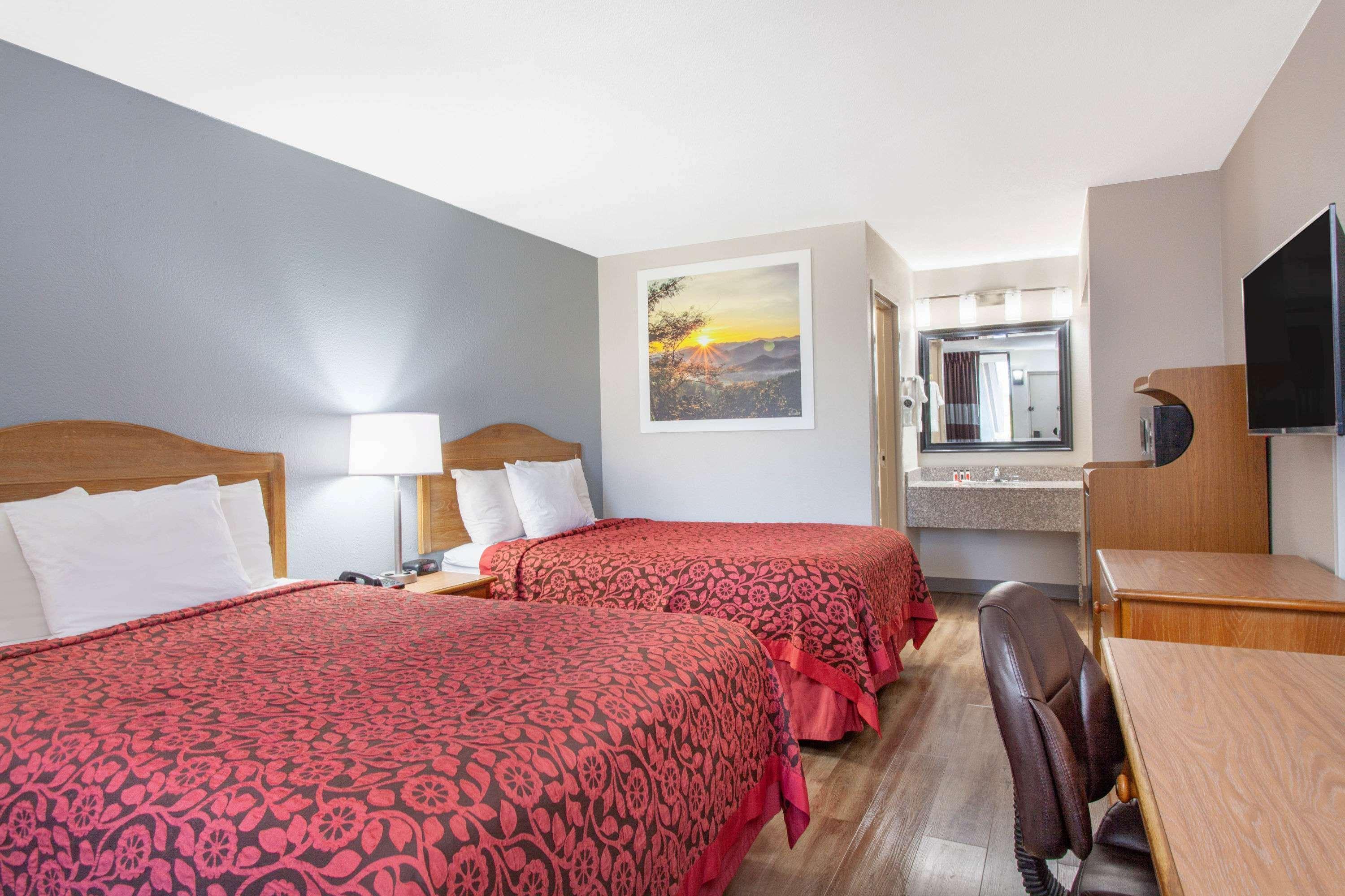 Days Inn By Wyndham Clinton - Laurens I-26 Eksteriør bilde