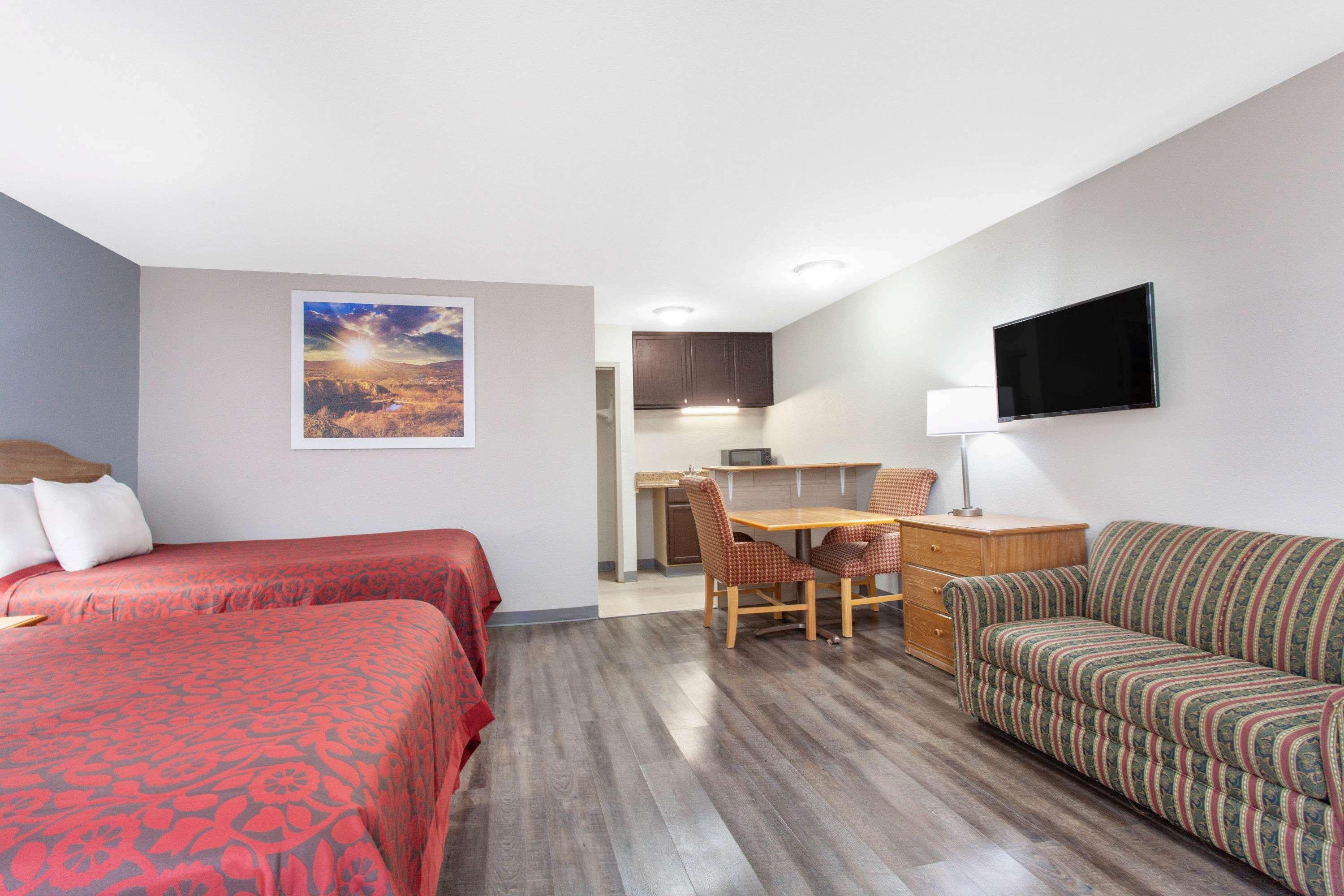 Days Inn By Wyndham Clinton - Laurens I-26 Eksteriør bilde