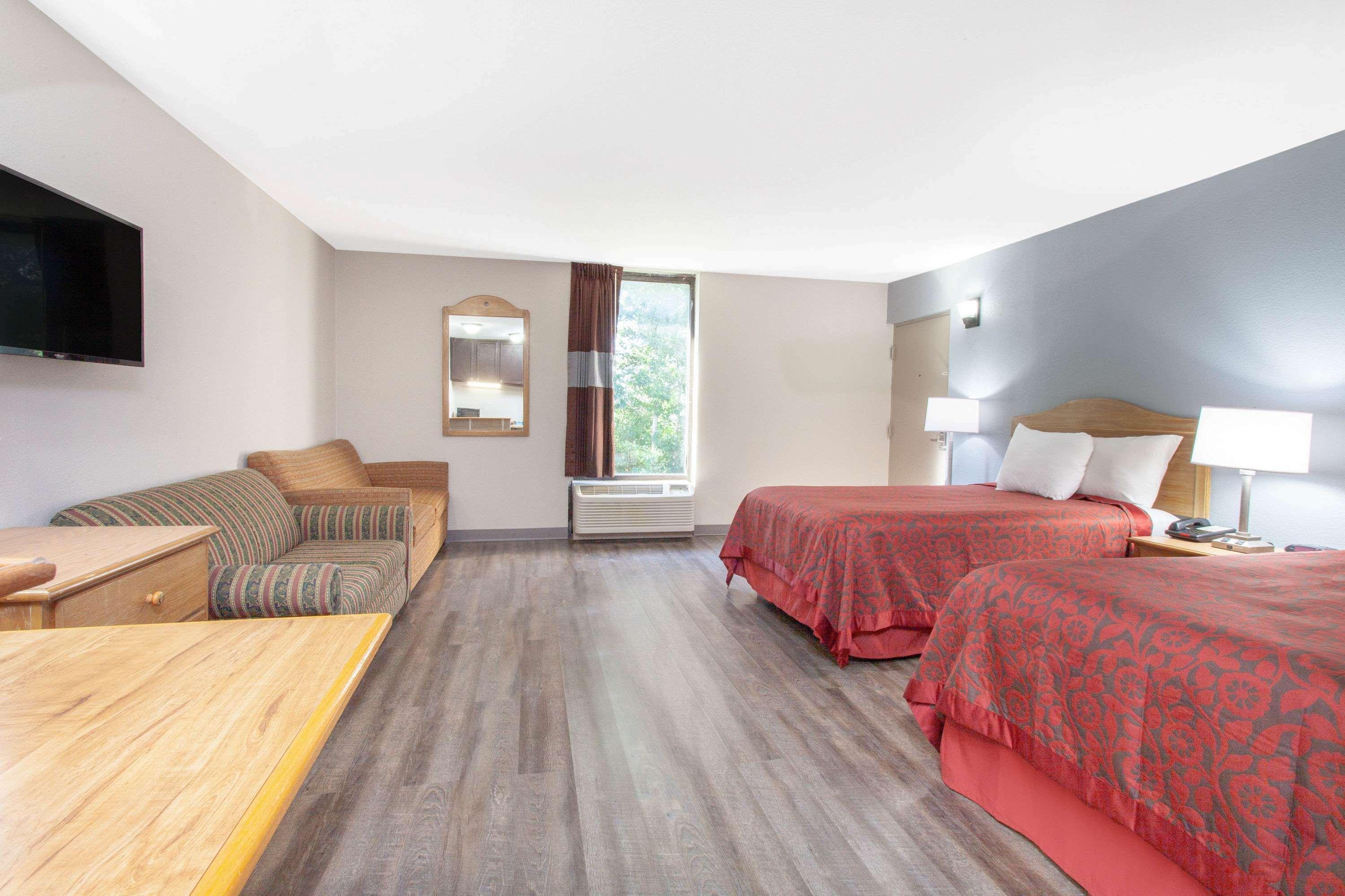 Days Inn By Wyndham Clinton - Laurens I-26 Eksteriør bilde