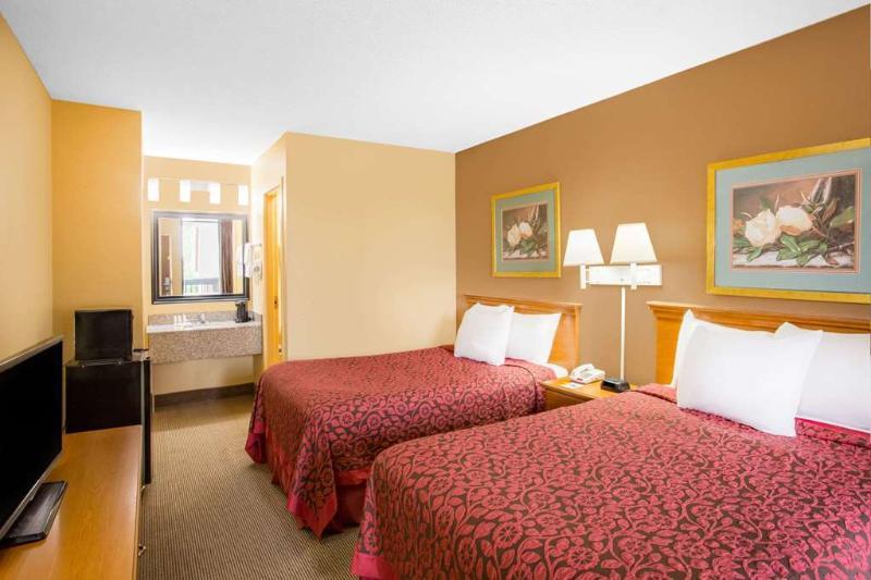 Days Inn By Wyndham Clinton - Laurens I-26 Eksteriør bilde